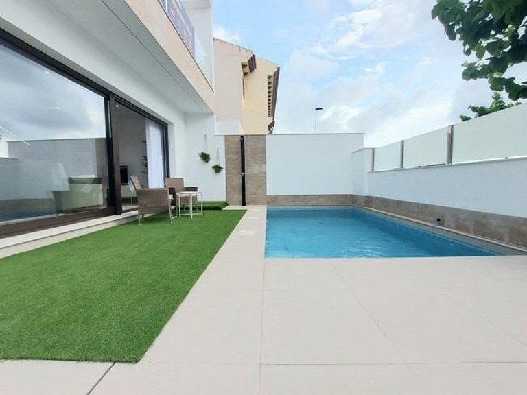 Villa for Sale in San Pedro Del Pinatar, Murcia 2