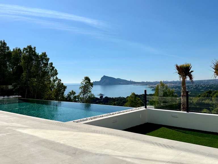 Villa for Sale in Altea, Alicante 1