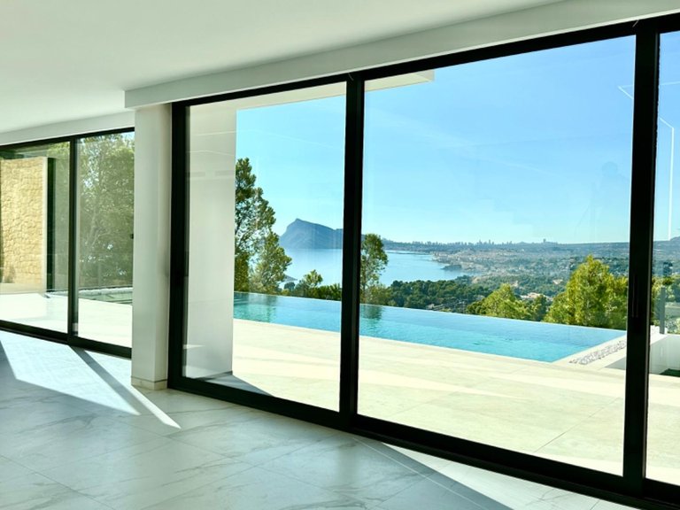 Villa for Sale in Altea, Alicante 2