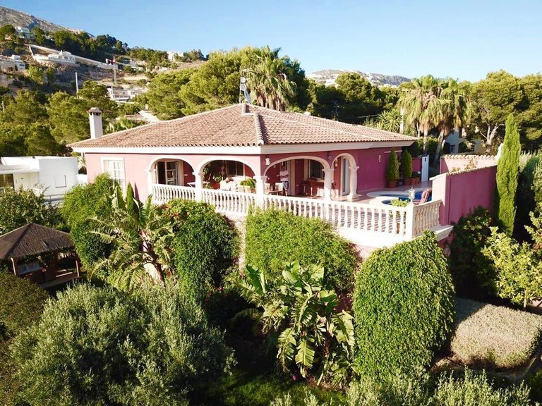 Villa for Sale in Altea, Alicante 1