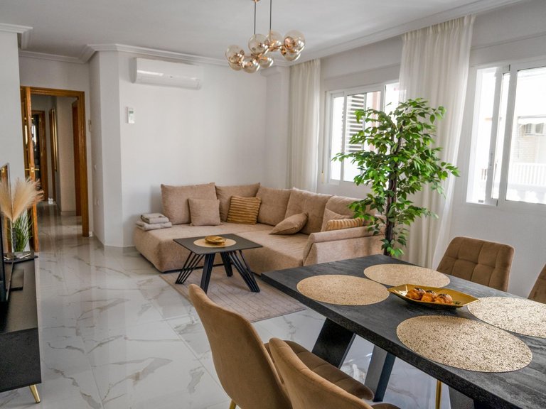 Apartment for Sale in Torrevieja, Alicante 1