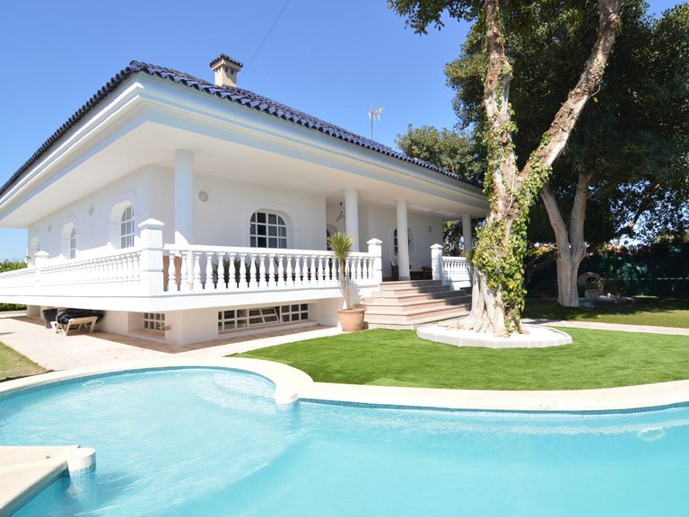 Villa for Sale in Torrevieja, Alicante 1