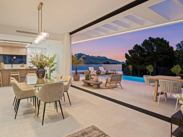 Villa for Sale in Polop, Alicante 2
