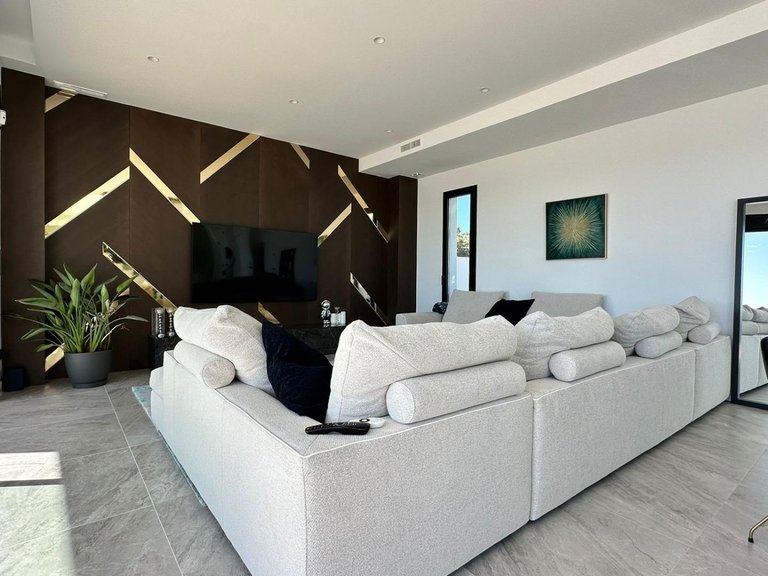 Villa for Sale in Finestrat, Alicante 5