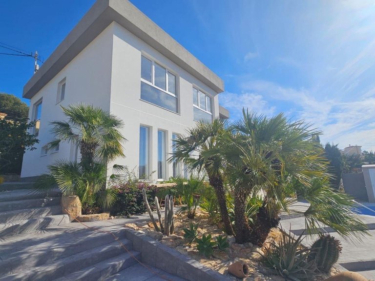 Villa for Sale in Calpe, Alicante 3