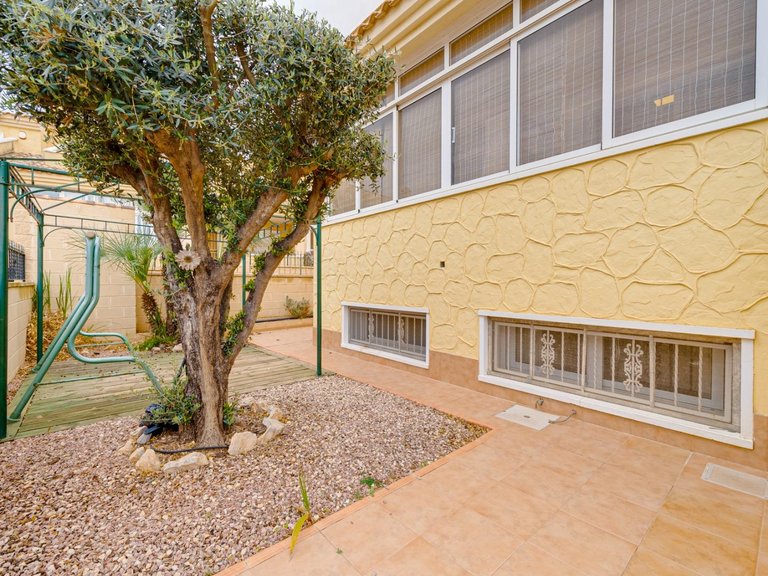 Villa for Sale in Torrevieja, Alicante 9
