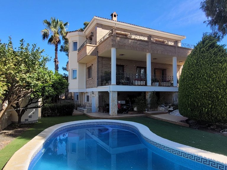 Villa for Sale in Ciudad Quesada, Alicante 1