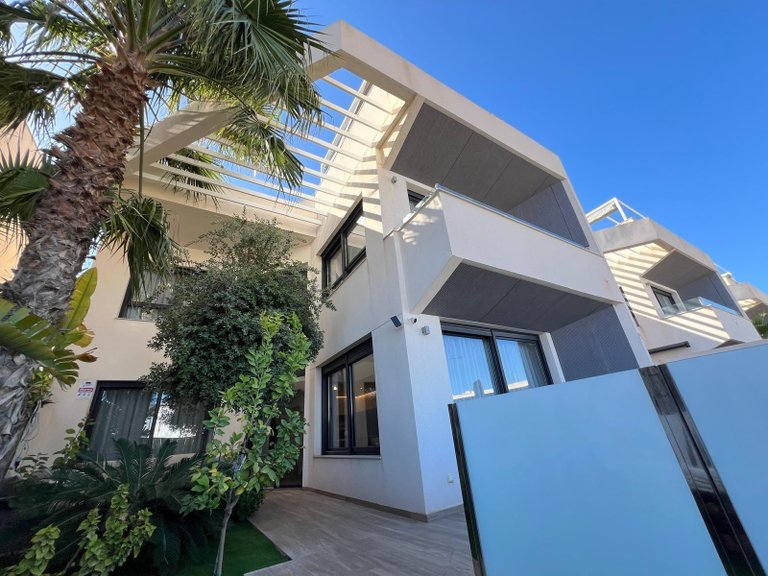 Villa for Sale in Torrevieja, Alicante 6