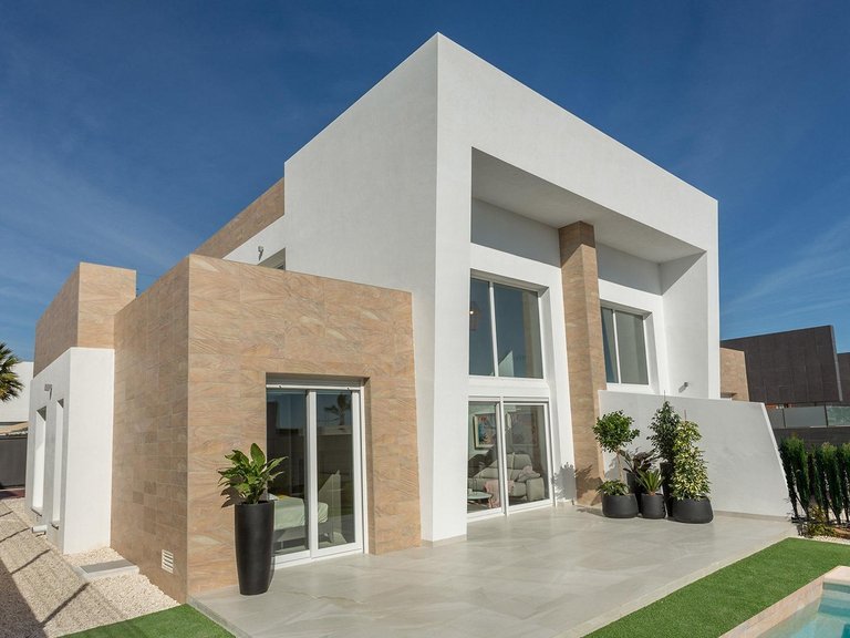 Villa for Sale in Algorfa, Alicante 1