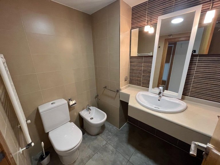 Apartment for Sale in Alicante, Alicante 11