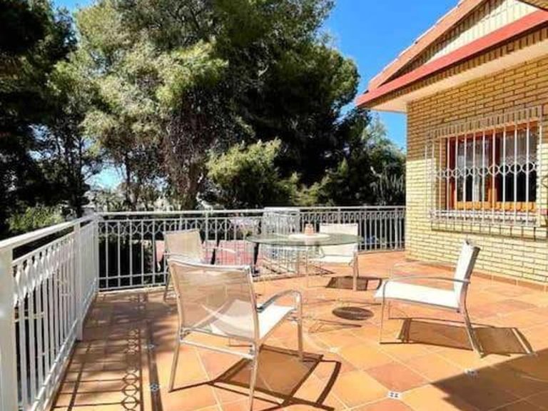 Villa for Sale in Orihuela Costa, Alicante 10