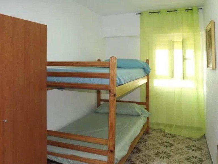 Apartment for Sale in Alicante, Alicante 11