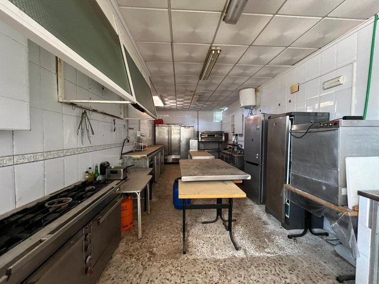 Commercial for Sale in Torrevieja, Alicante 9