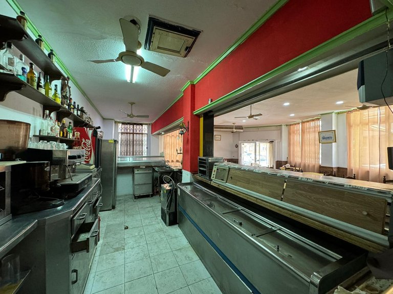 Commercial for Sale in Torrevieja, Alicante 9