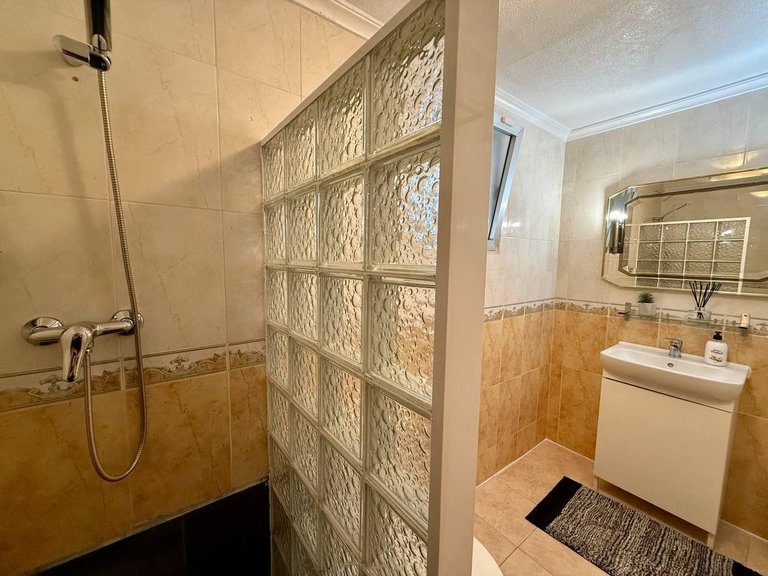 Apartment for Sale in Torrevieja, Alicante 30