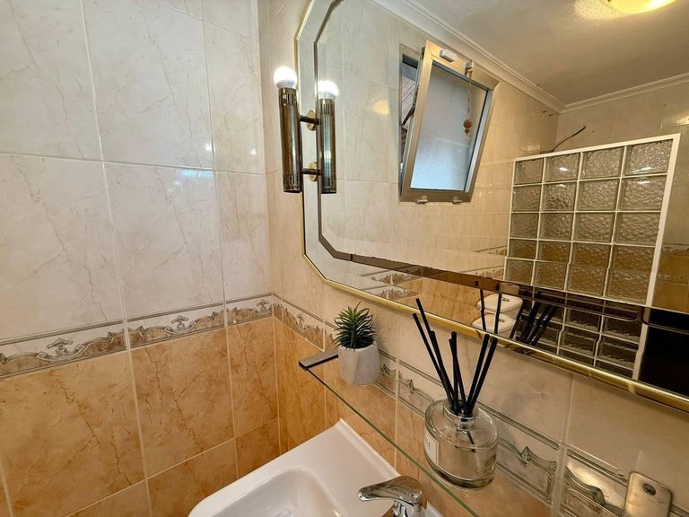 Apartment for Sale in Torrevieja, Alicante 32