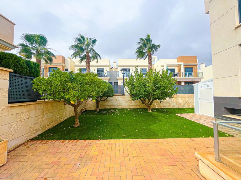 Villa for Sale in Orihuela Costa, Alicante 9