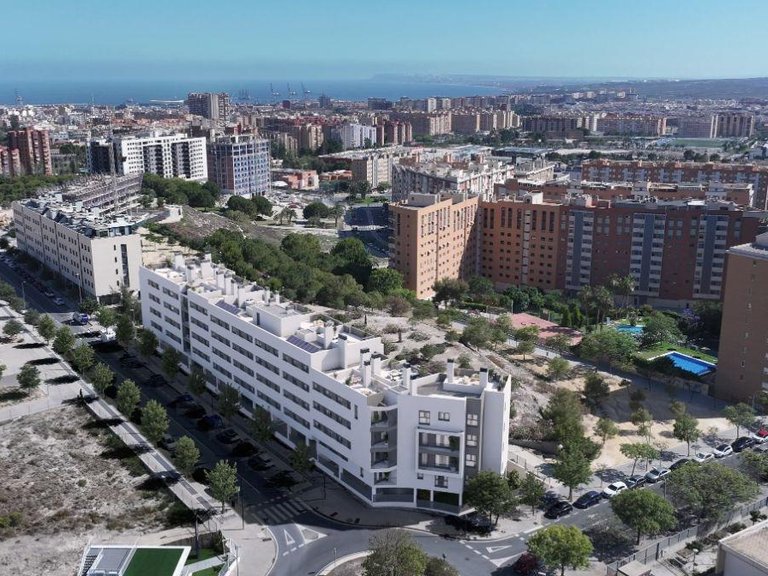 Apartment for Sale in Alicante, Alicante 11
