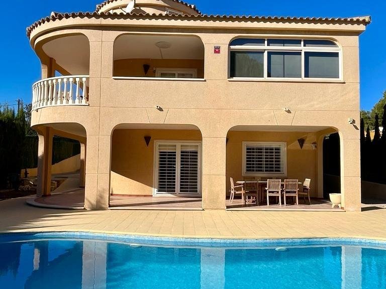 Villa for Sale in Torrevieja, Alicante 3