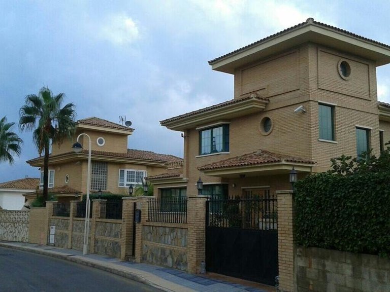 Villa for Sale in Benidorm, Alicante 1