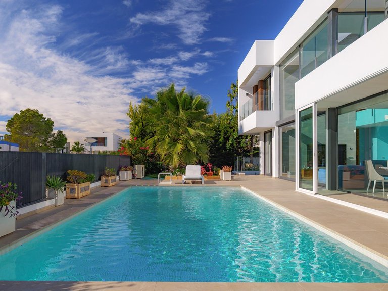 Villa for Sale in Finestrat, Alicante 2