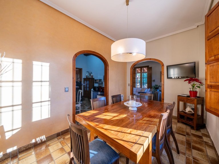 Villa for Sale in Mutxamel, Alicante 13