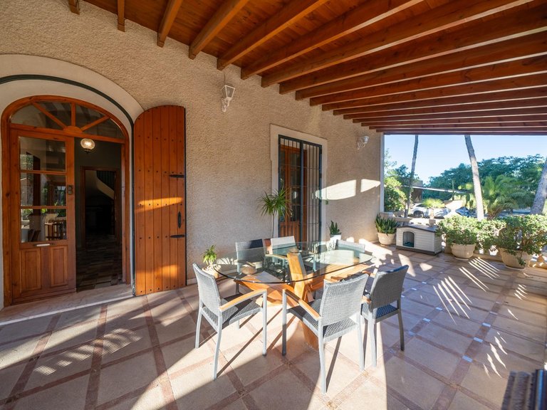 Villa for Sale in Mutxamel, Alicante 4
