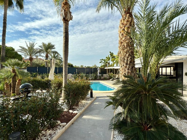 Villa for Sale in San Juan Alicante, Alicante 4