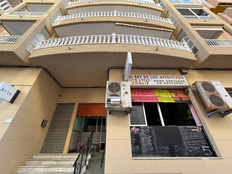 Commercial for Sale in Torrevieja, Alicante 1