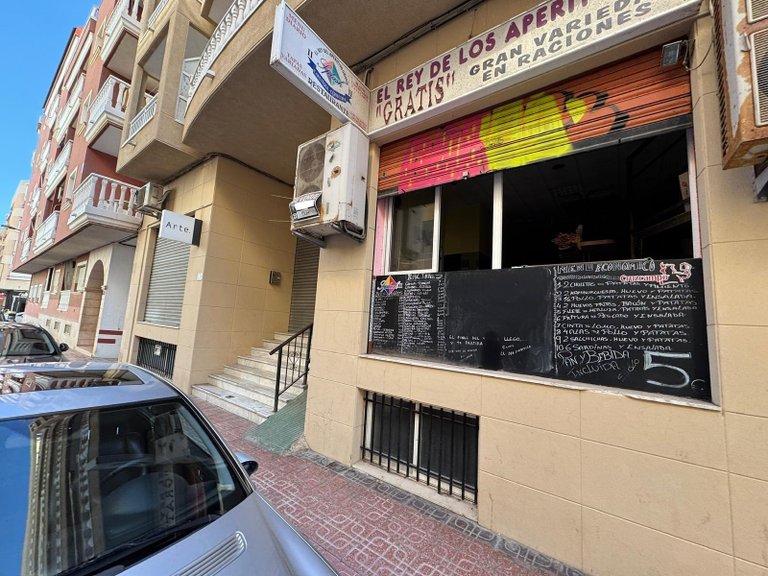 Commercial for Sale in Torrevieja, Alicante 2