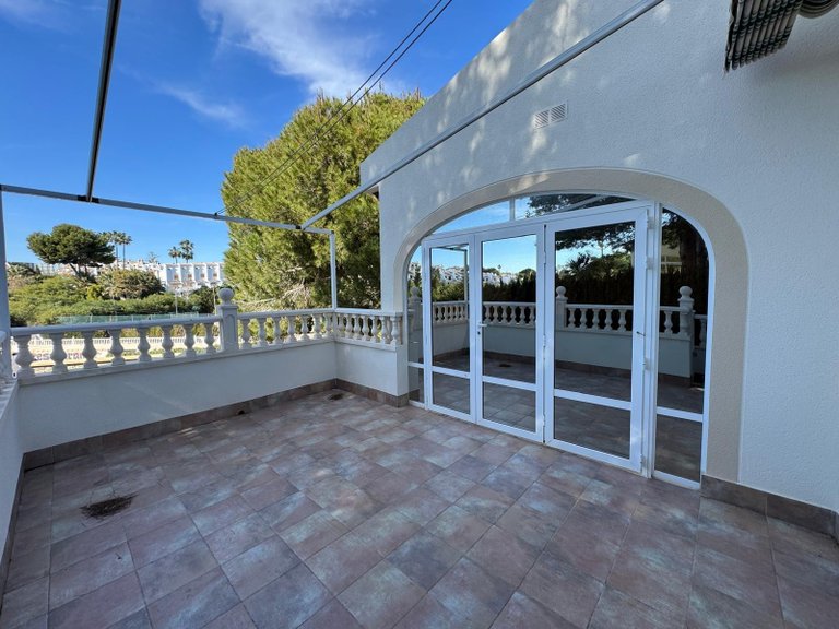 Villa for Sale in Cabo Roig, Alicante 11