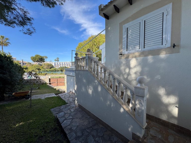 Villa for Sale in Cabo Roig, Alicante 9
