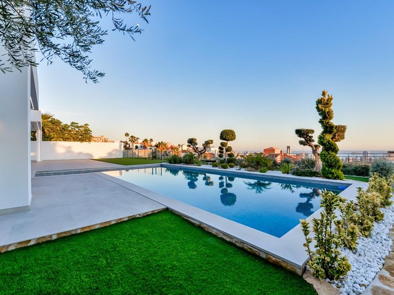 Villa for Sale in Finestrat, Alicante 5