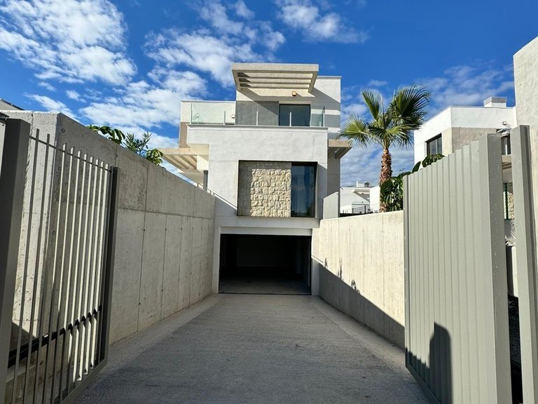 Villa for Sale in Finestrat, Alicante 14
