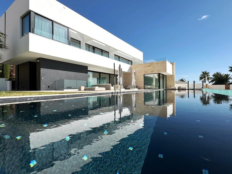 Villa for Sale in Finestrat, Alicante 1