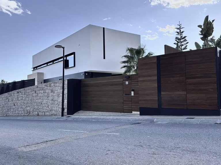 Villa for Sale in Finestrat, Alicante 5