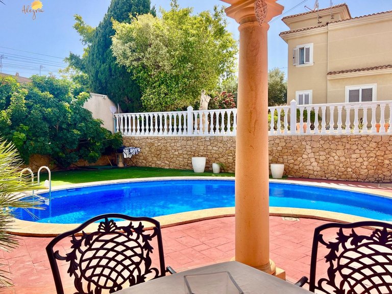 Villa for Sale in Costa Blanca Torrevieja, Alicante 18