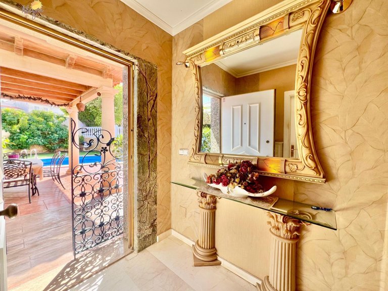 Villa for Sale in Costa Blanca Torrevieja, Alicante 28