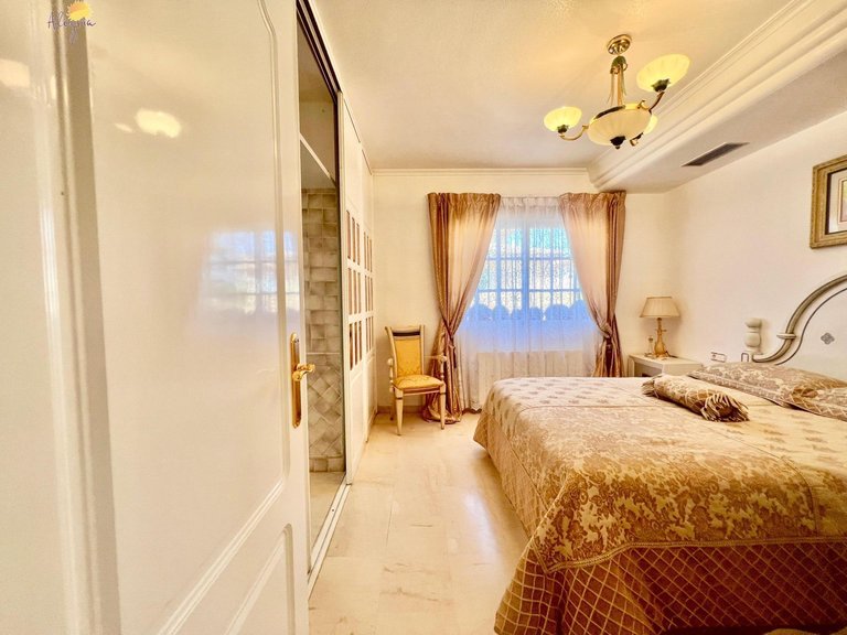 Villa for Sale in Costa Blanca Torrevieja, Alicante 43