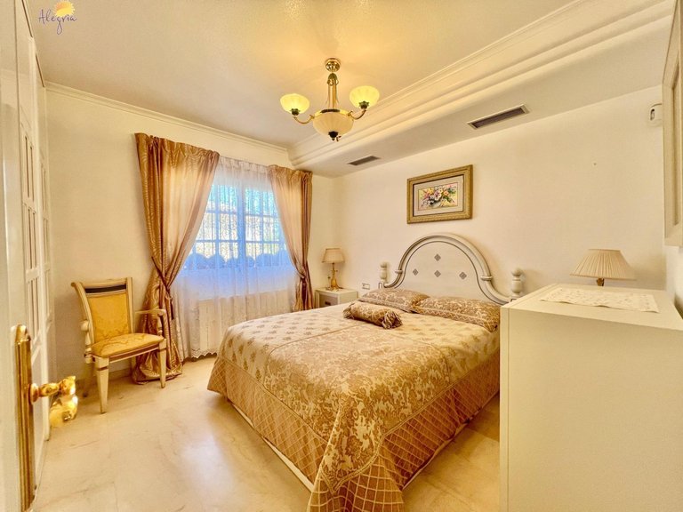 Villa for Sale in Costa Blanca Torrevieja, Alicante 44