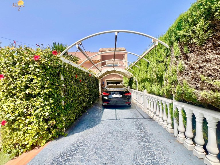 Villa for Sale in Torrevieja, Alicante 5