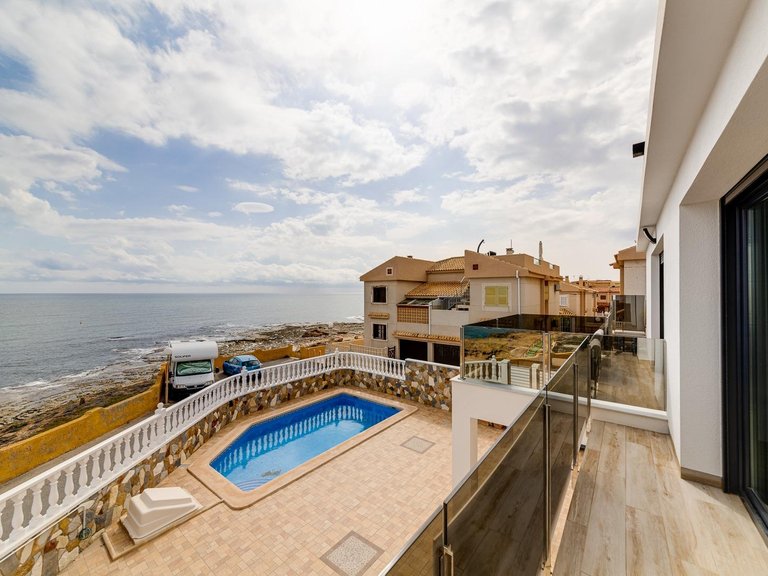 Villa for Sale in Torrevieja, Alicante 4