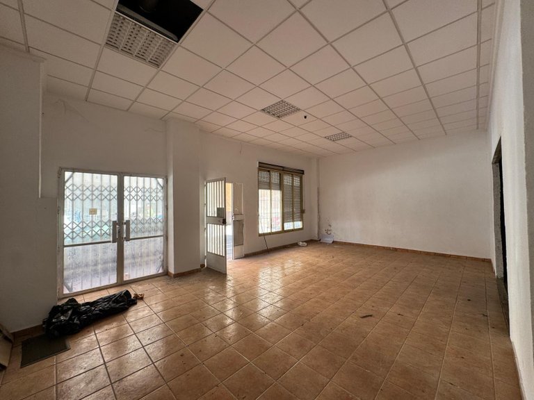 Commercial for Sale in Torrevieja, Alicante 9