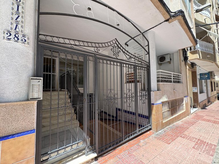 Apartment for Sale in Torrevieja, Alicante 37