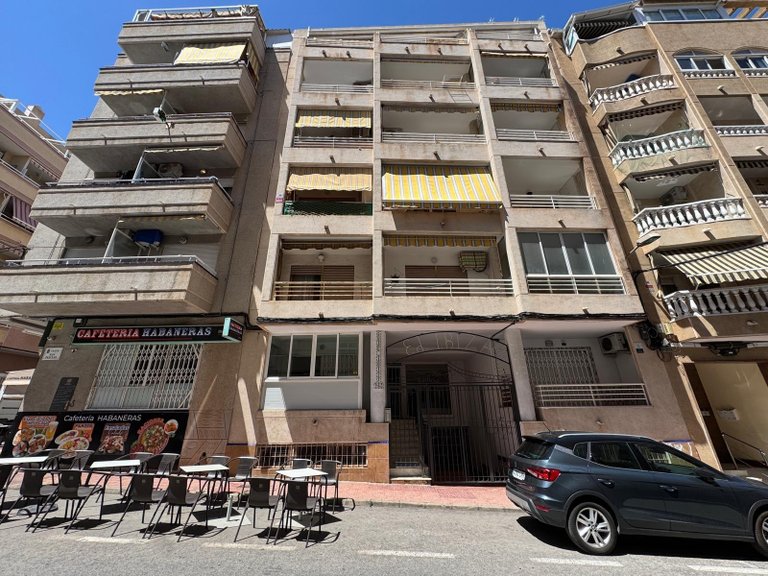 Apartment for Sale in Torrevieja, Alicante 38
