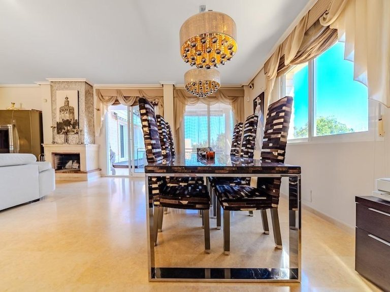Villa for Sale in Torrevieja, Alicante 11
