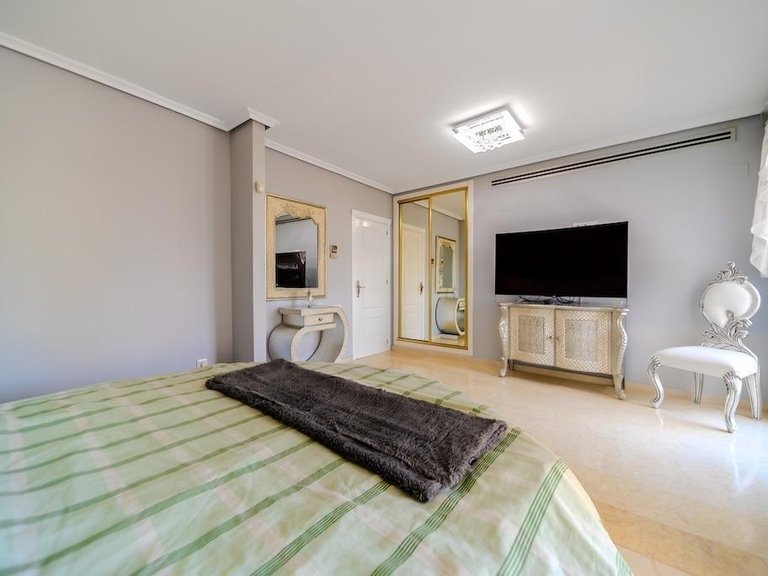 Villa for Sale in Torrevieja, Alicante 13