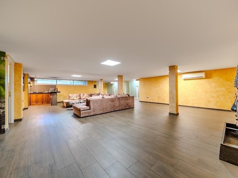 Villa for Sale in Costa Blanca Torrevieja, Alicante 23