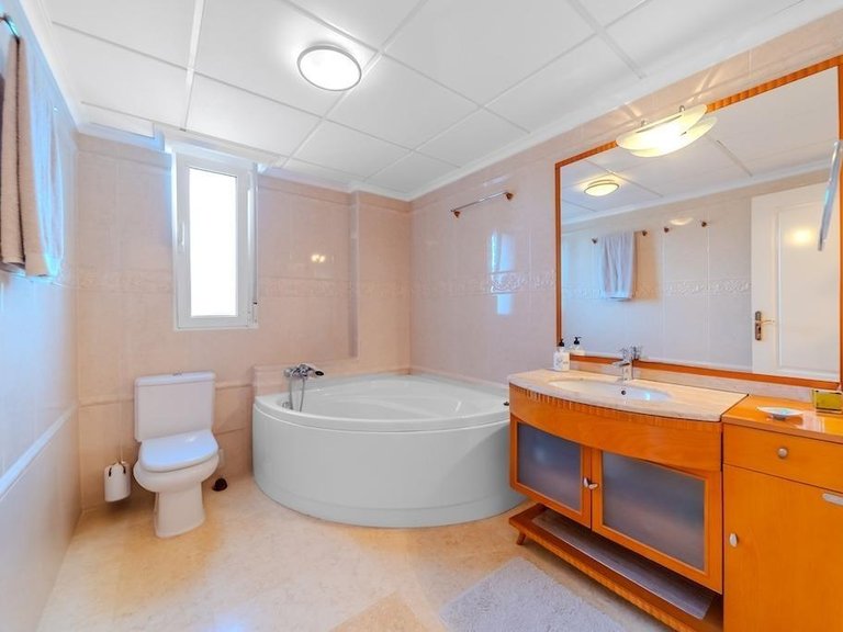 Villa for Sale in Costa Blanca Torrevieja, Alicante 31