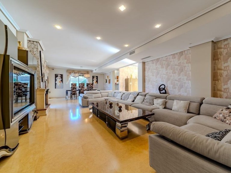 Villa for Sale in Torrevieja, Alicante 4